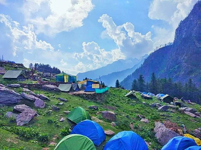 Kheerganga Trek Weather, Temprature and Best Time To Visit